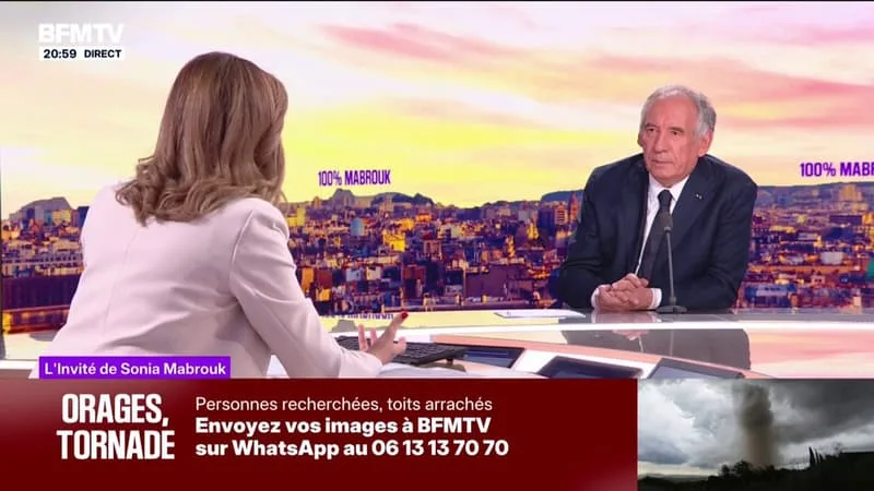 Présidentielle: François Bayrou déplore "l'effondrement" du centre et relance l'idée d'une primaire