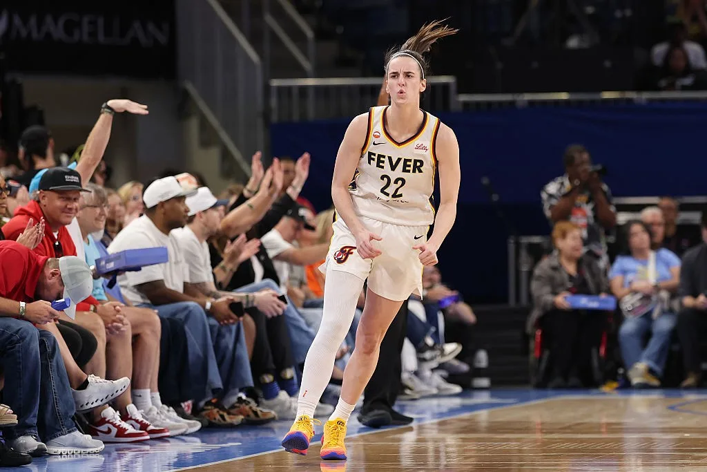 Caitlin Clark bate recorde na vitória do Indiana Fever sobre o Chicago Sky