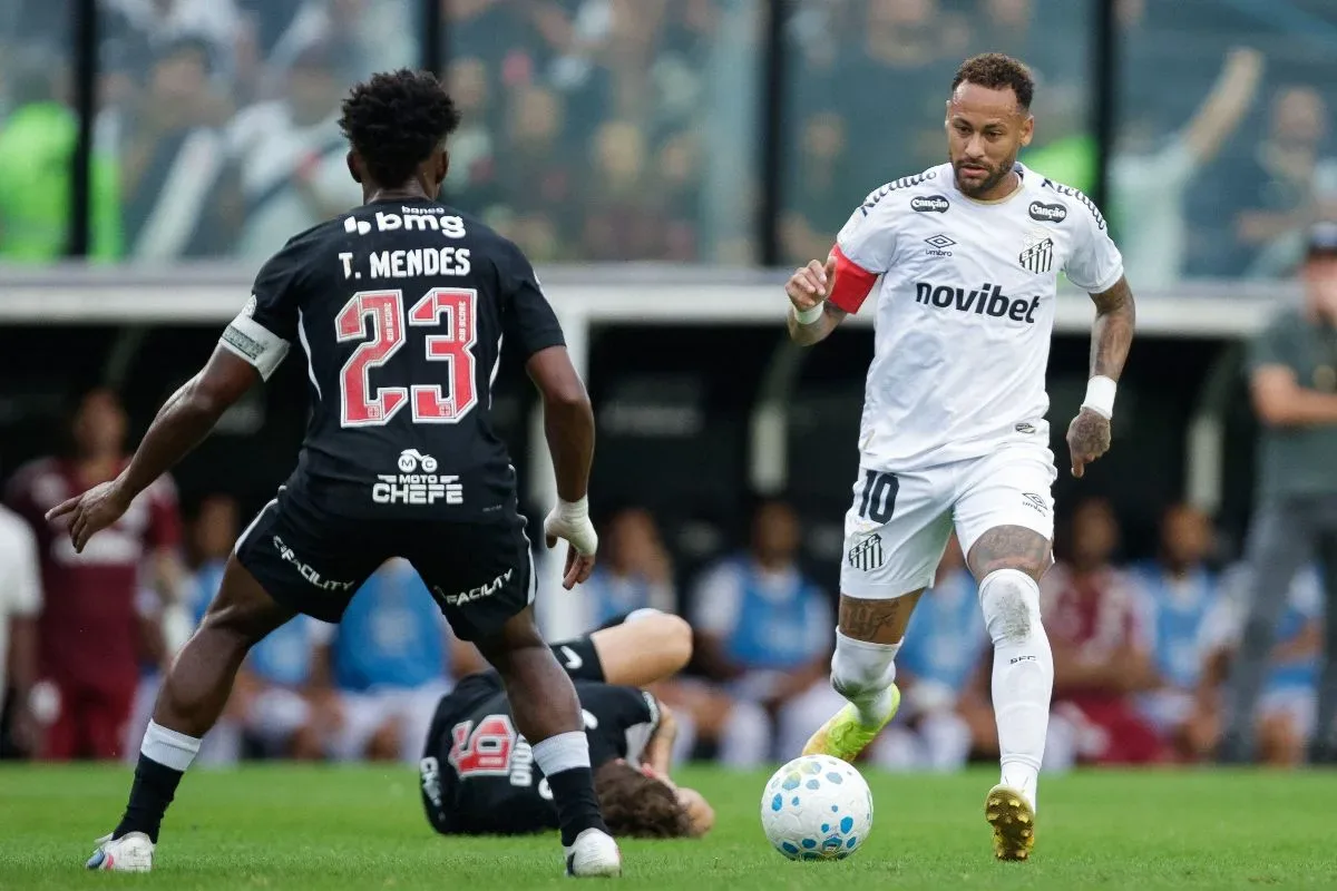 Denilson ironiza Thiago Mendes após polêmica com Neymar: “Se tivesse jogado uma Copa…”