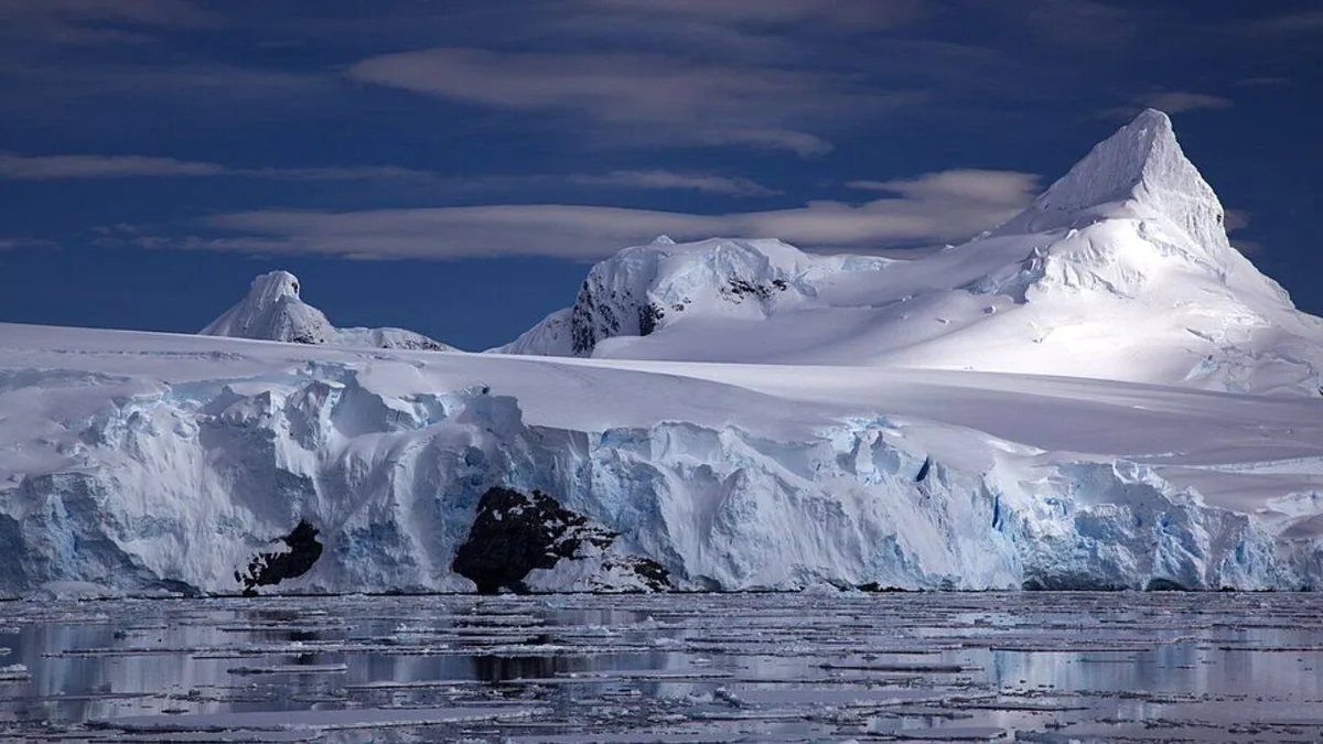 Antarctic glacier moved 20% faster when meltwater reached its base