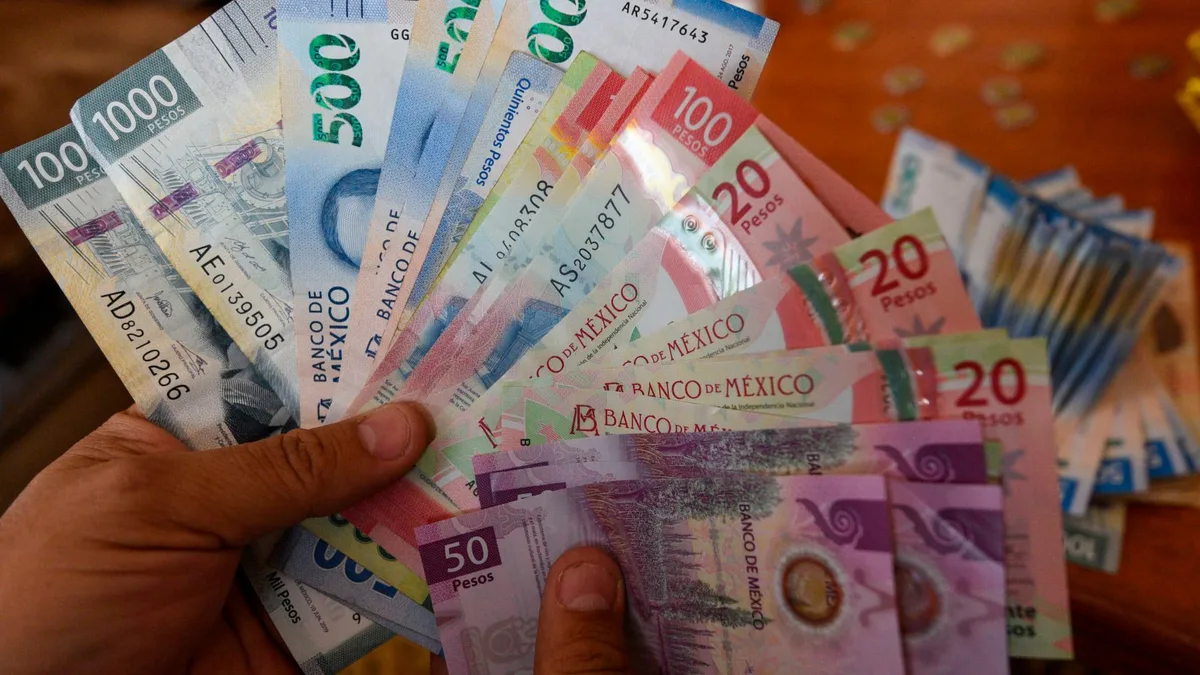 SAT: por qué los depósitos en efectivo arriba de 15 mil pesos al mes se notifican automáticamente