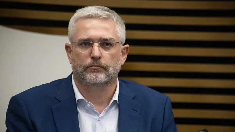 Filas do SUS e prioridades: o que os candidatos à presidência pensam sobre a saúde?