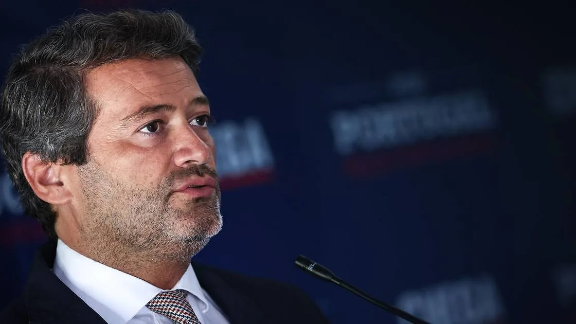 André Ventura ameaça avançar com moção de censura se não houver resolução no caso Luís Neves