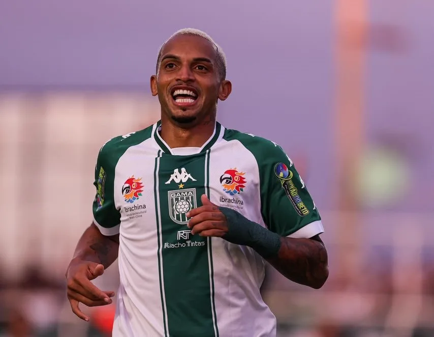 Goiás acerta contratação de Felipe Clemente, artilheiro da Série D