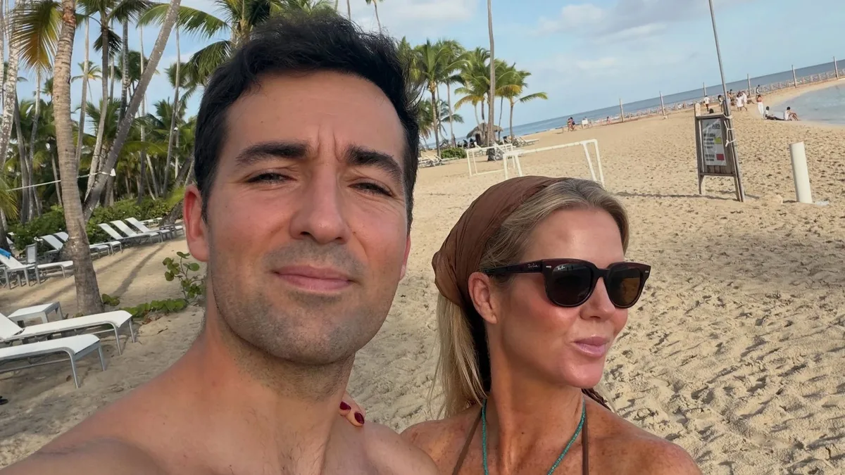 La escapada al paraíso de Amelia Bono y su novio, Alejandro Reina, presumiendo de cuerpazos: "Muy afortunada"