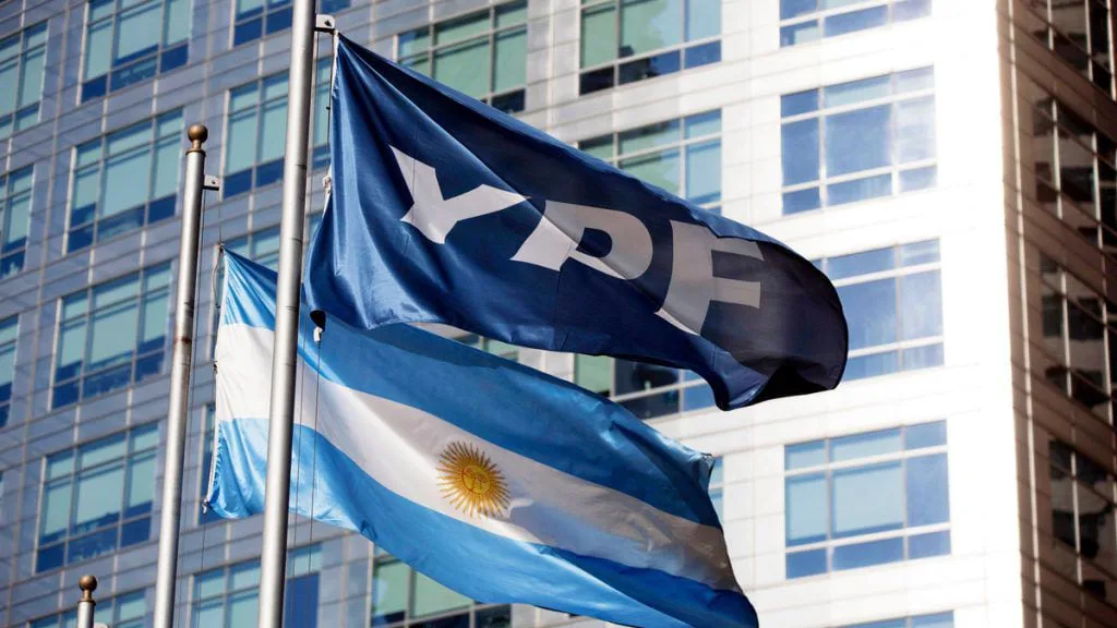 El fondo que perdió el juicio por YPF escala la disputa y demanda a la Argentina ante el Ciadi