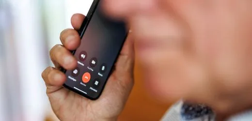 Sicherheitsrisiko: Handy-Telefonate legen Smartphone-Daten offen