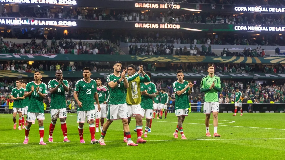 Carlos Slim por fin ‘ficha’ al Tri: Así entra al negocio de la Selección Mexicana hasta 2034