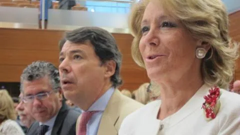 El pasado del PP de Madrid vuelve a llamar a Esperanza Aguirre: Lezo, un campo de golf y medio millón bajo sospecha