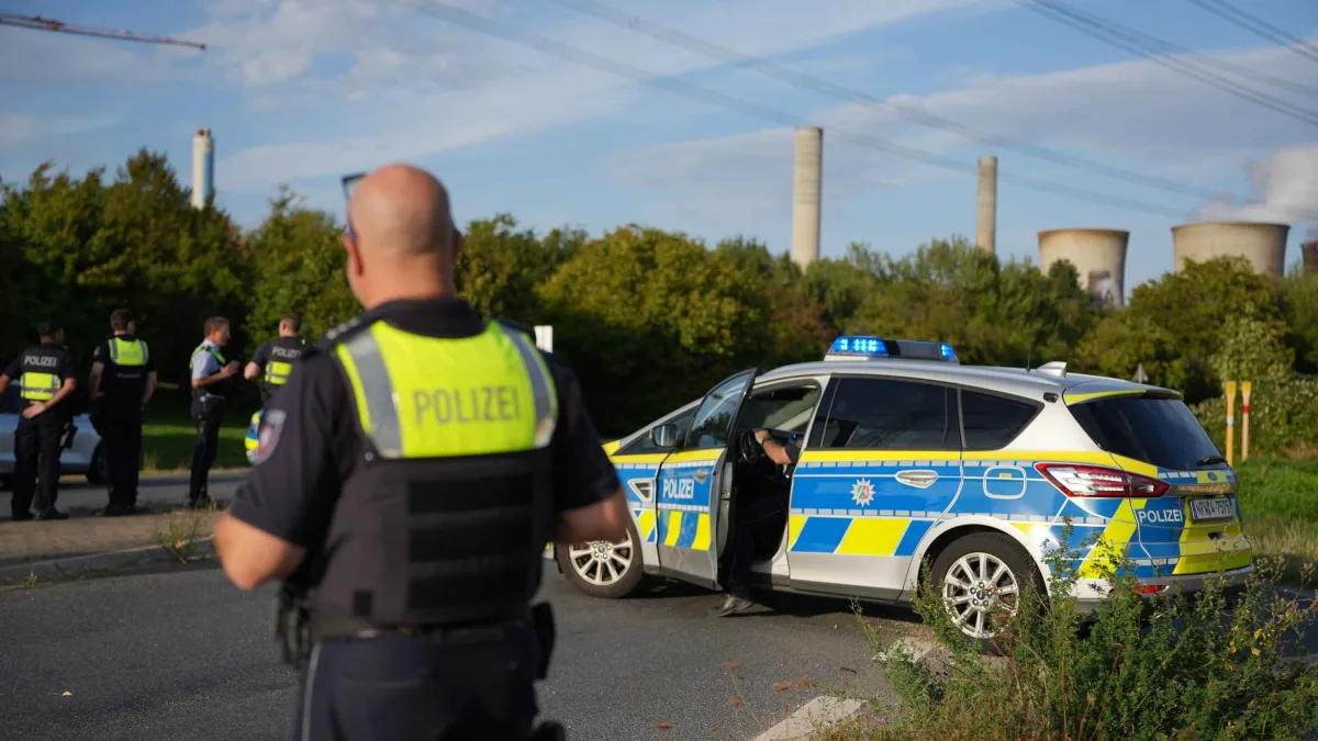 Anschläge: Wie platt getretenes Gras den Stromnetz-Saboteur verriet