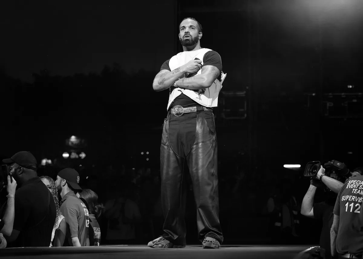 5 Things Drake Really Wanted Us to Notice in His ‘FOMO’ Livestream