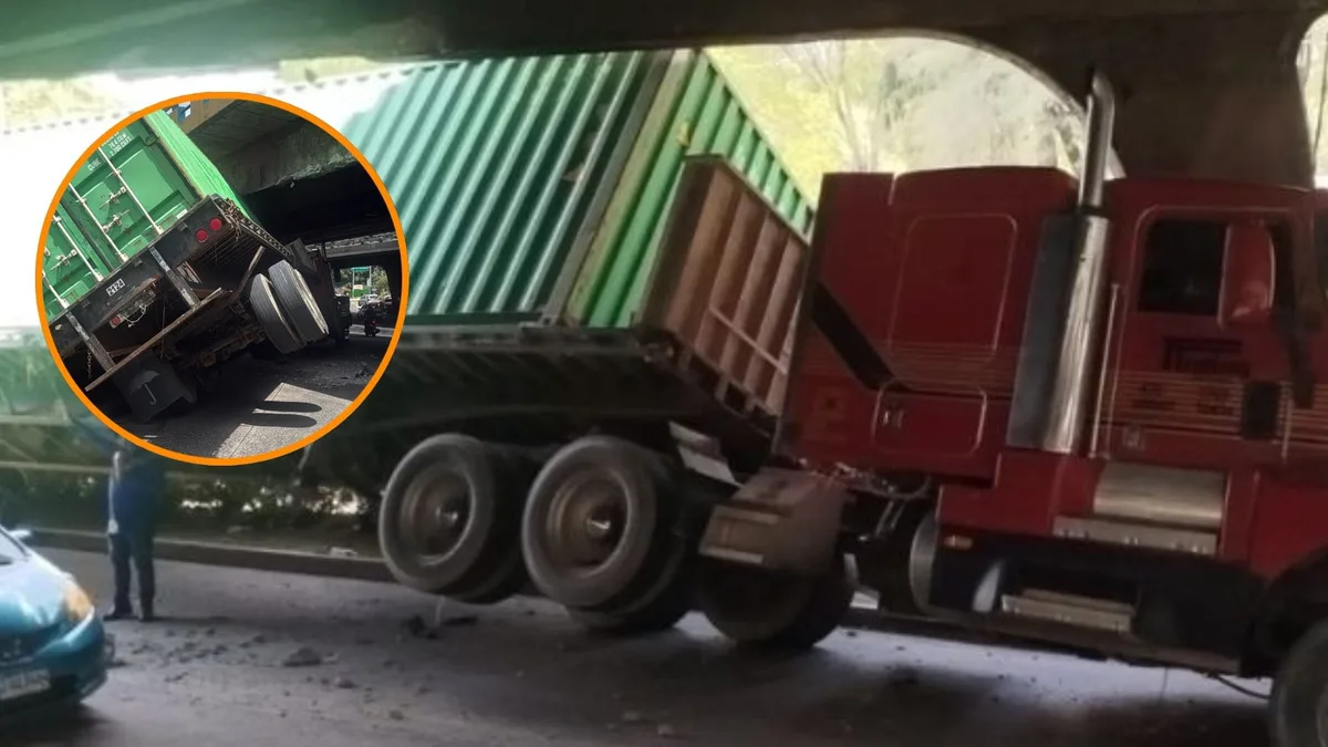 Rastra queda atrapada bajo puente en Tegucigalpa: el error de ruta que bloqueó una concurrida vía de Honduras