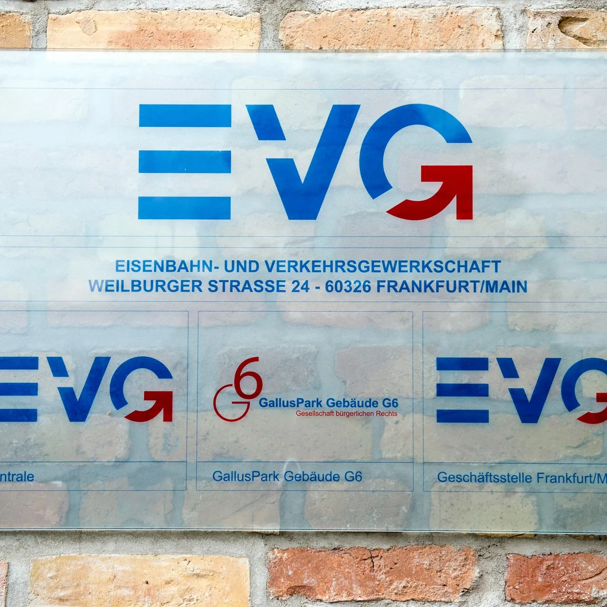 Bahngewerkschaft - EVG droht mit bundesweiten Streiks im Regionalverkehr