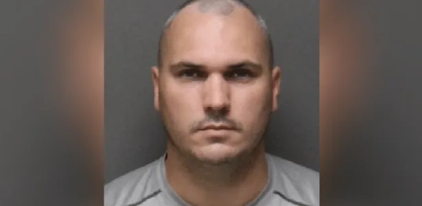 Policial é acusado de estuprar mulher após levá-la para casa nos EUA