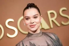 ‘Let’s Go, Josh!’ Hailee Steinfeld Has the Best Reaction to Husband Josh Allen’s Nail-Biting Bills Game