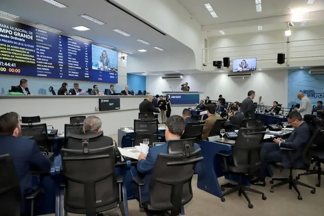 TJ mantém ordem para vereadores devolverem verba reajustada