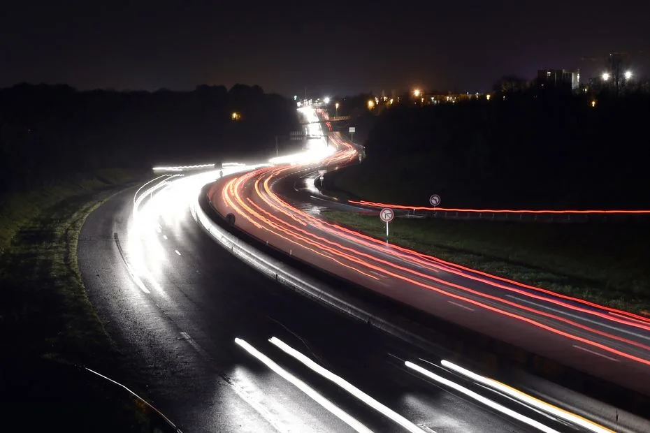 Un "terrible drame" : un policier de 22 ans tué dans un accident lors d'une intervention sur le périphérique de Nantes dans la nuit