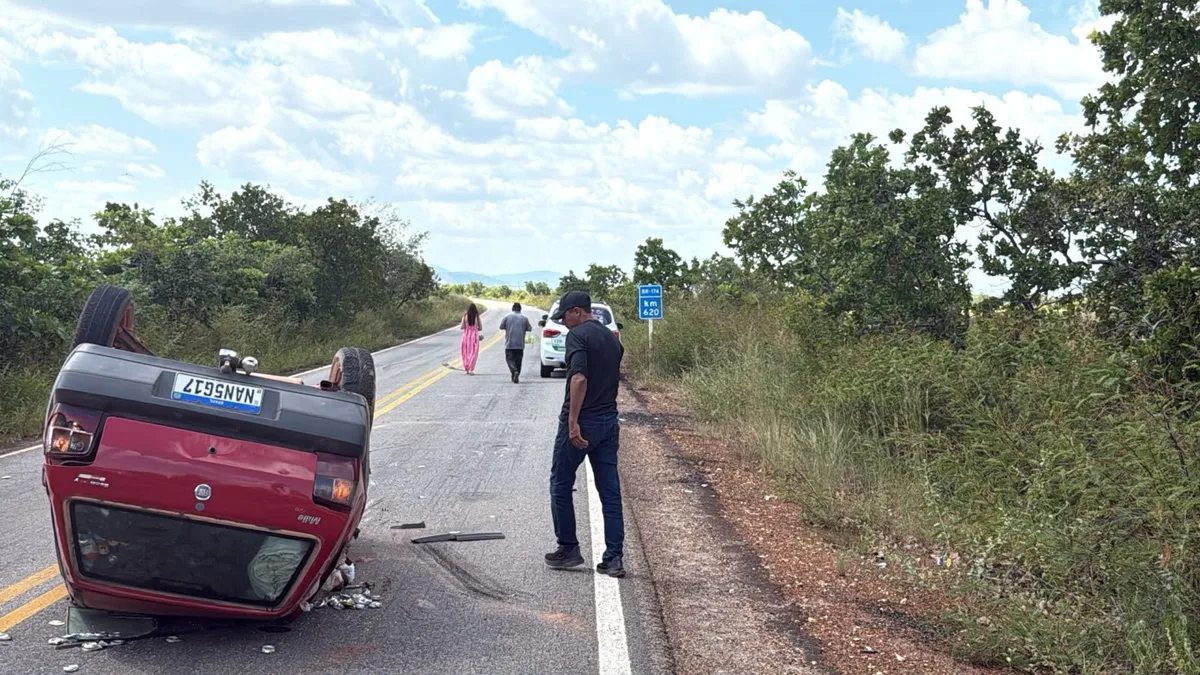 Comerciante morre após capotar carro na BR-174, em Pacaraima
