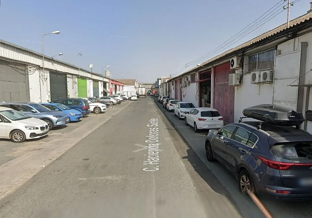 Muere un trabajador de 47 años tras sufrir una caída desde nueve metros de altura en Alcalá de Guadaíra