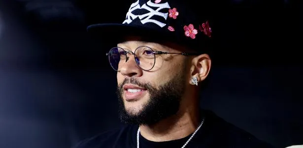 Corinthians retoma conversa com Memphis, e caso pode ter nova reviravolta