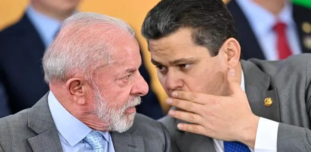 A reunião indecente de políticos e magistrados