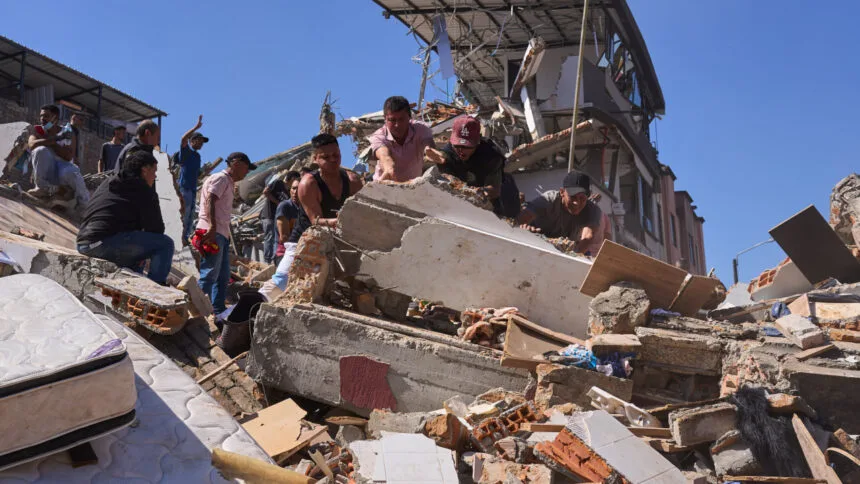 Actualizan cifra de fallecidos por terremoto en Colombia en 281