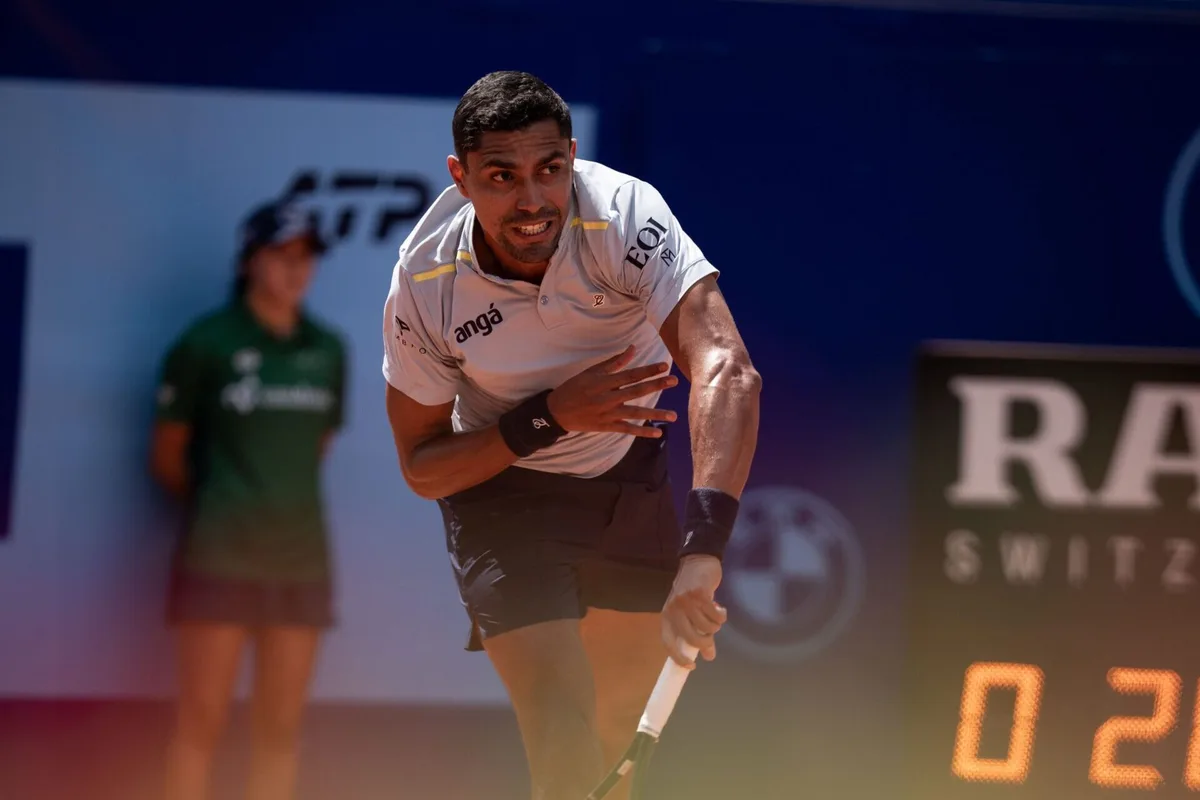 Monteiro bate favorito na estreia de challenger polonês