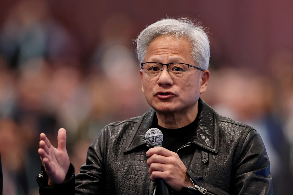 젠슨 황 “2030년 AI로 세계 멸망? 확률 0%···공포 조장은 무책임”