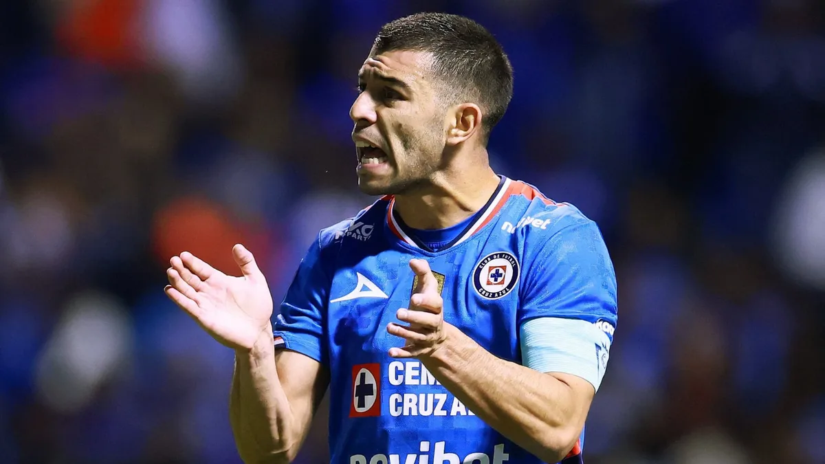 Cruz Azul toma decisión sobre Erik Lira: no estaría en el siguiente partido