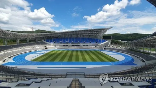 A매치 현장점검 간 경무관, 초대권으로 가족 '공짜 관람'