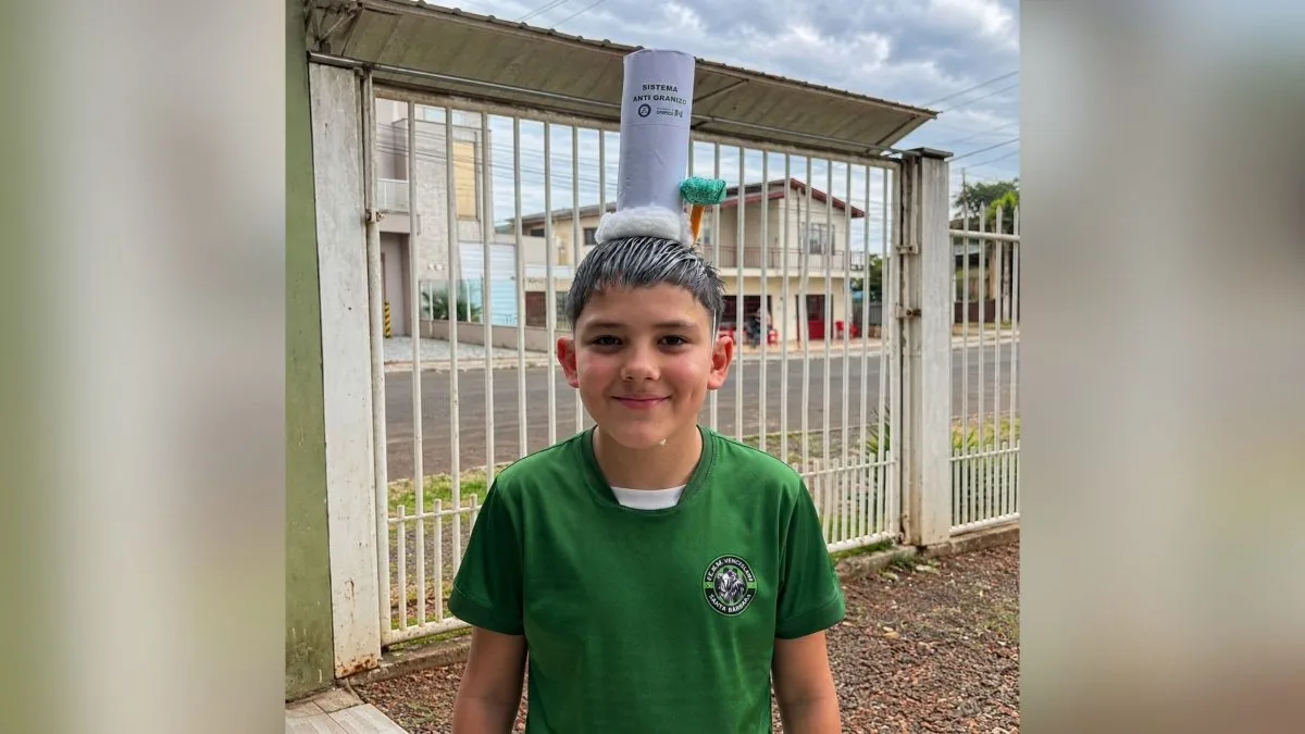 Menino faz cabelo maluco inspirado em sistema antigranizo e chama atenção em escola de SC
