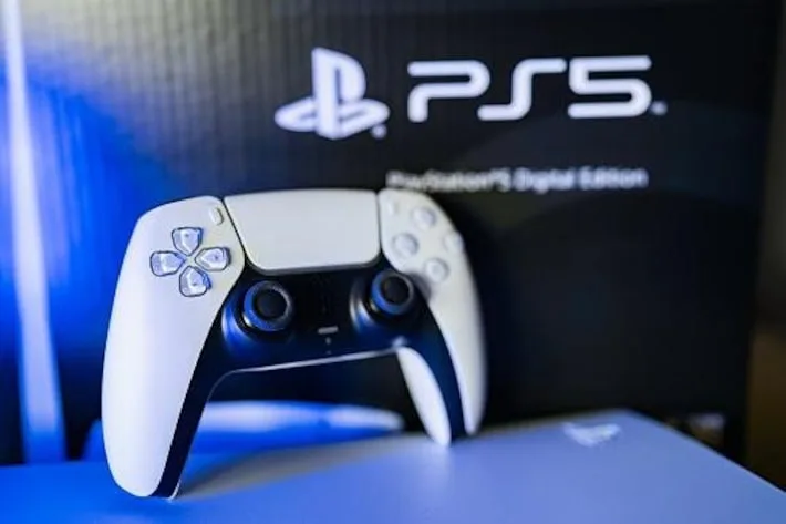 PS5 desbloqueado consegue rodar jogos de PS2 em mídia física via emulador