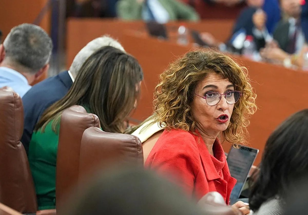 María Jesús Montero reprocha a Juanma Moreno su «negativa» a acoger menores migrantes de Ceuta teniendo plazas libres