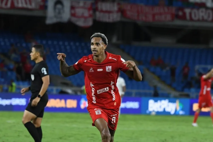 Dylan Borrero se consideró agente libre por incumplimiento de América de Cali en los pagos: firmará con Chapecoense de Brasil