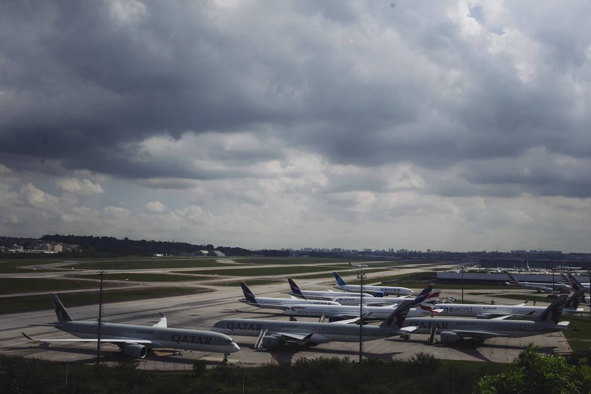 Cada real adicionado no combustível de aviação reduz 225 mil passageiros, diz entidade que reúne aéreas