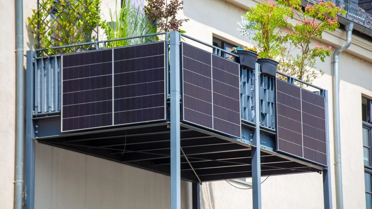 Nur für kurze Zeit: Powerness senkt Preis für 2.000-Watt-Balkonkraftwerk mit Speicher