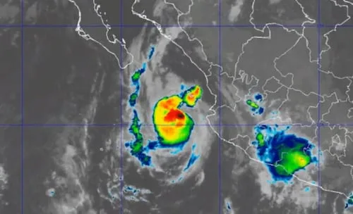 Huracán Simon se mantiene en categoría 1; sigue en vivo su trayectoria y efectos