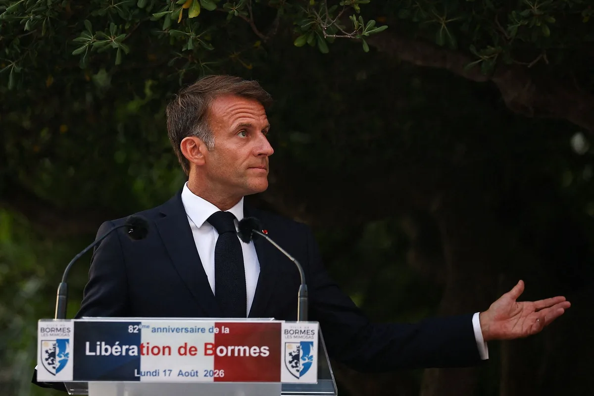 Incendies : Emmanuel Macron promet pour le Var « les mêmes dispositifs » d’aides qu’en Gironde