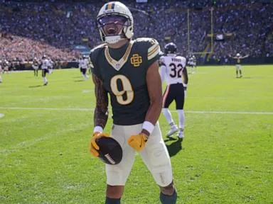 Love-Watson connection helps Packers take some revenge on Bears with a 31-7 rout