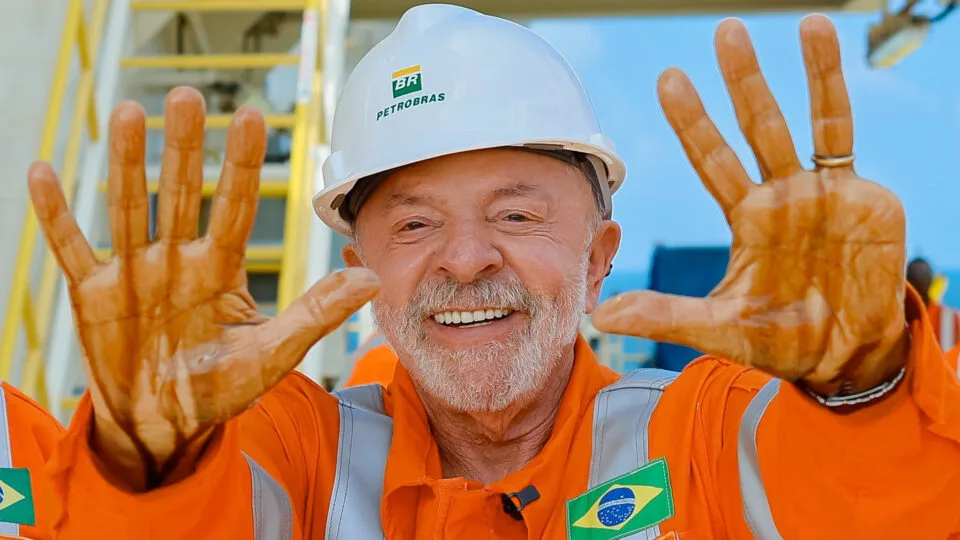 Lula ataca Lava Jato e diz que ninguém vai “meter o dedo” no petróleo do Brasil