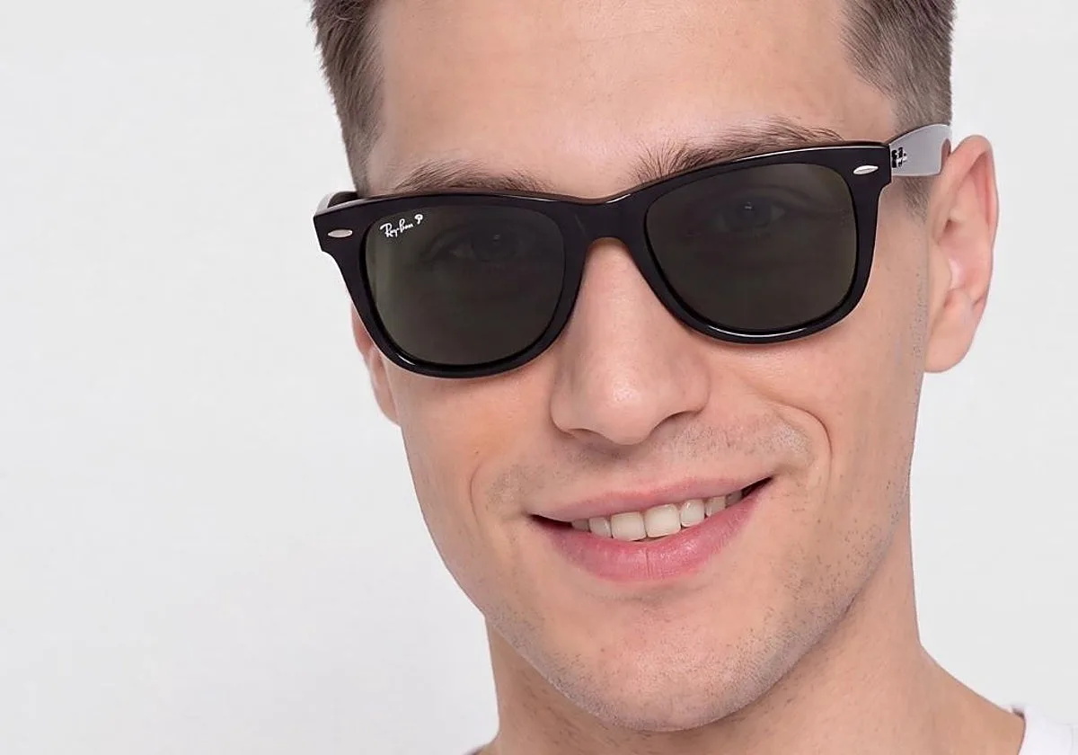Fondo de armario y no capricho de verano: las Ray-Ban negras con lente verde ahora rebajadas