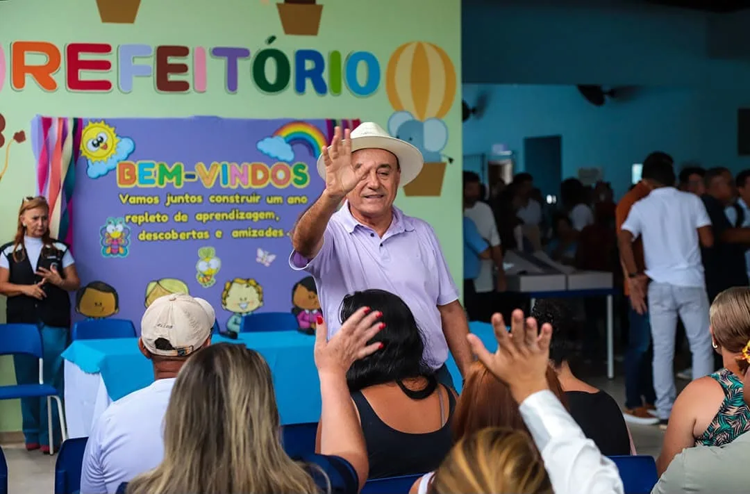 Bocalom prevê concursos e maior atenção à saúde física e mental dos professores do Acre