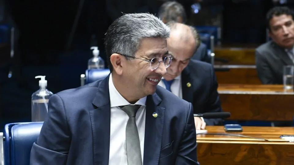 TRE de Roraima autoriza ex-governador cassado pelo TSE a concorrer ao Senado