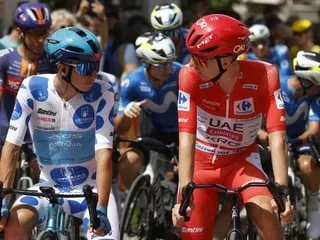 « Ils vont attendre 24 h en raison du choc à la tête » : Pogacar devrait être opéré lundi après ses multiples fractures
