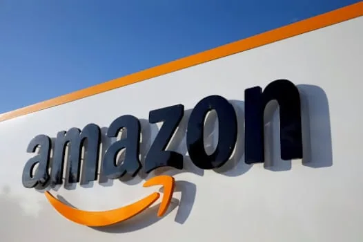 Amazon reinstates binding arbitration, bars class action lawsuits