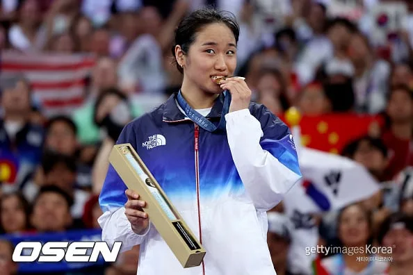 "너무 압도적인 안세영, 이제 겨우 24세...도전자들에게 불행한 소식" 외신도 주목하는 안세영 독주체재