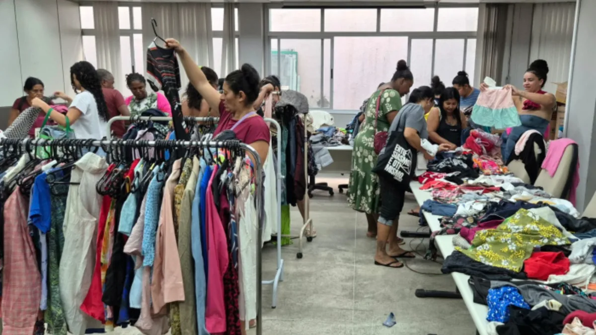 Vitória terá distribuição gratuita de roupas e calçados neste sábado (19)