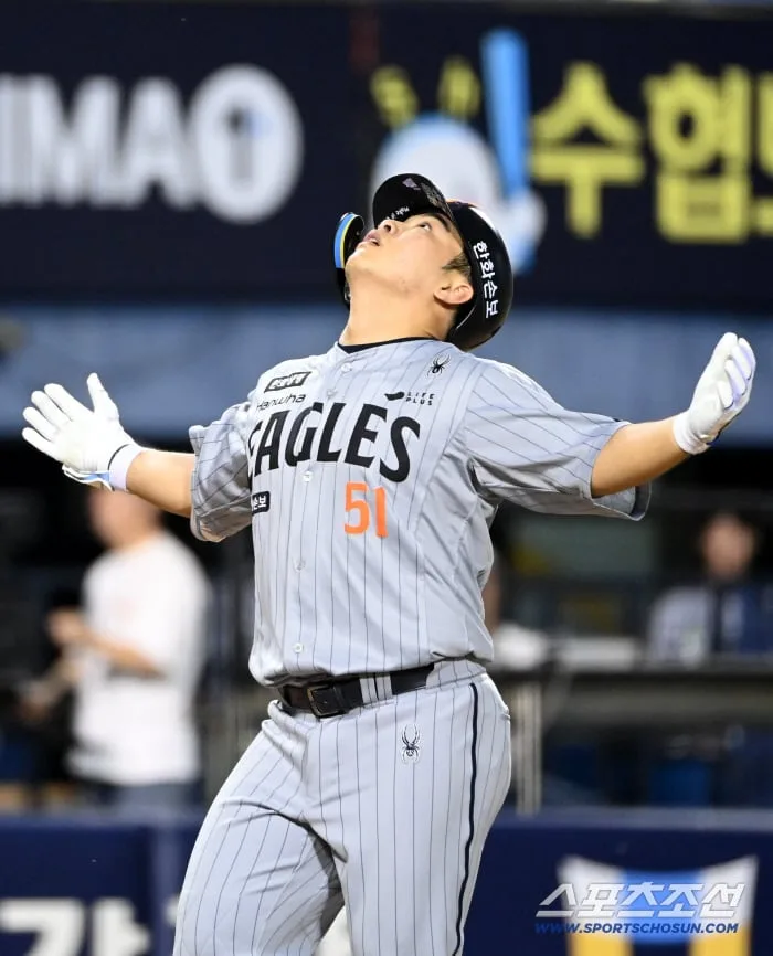 '이럴수가' 한화 8연패 탈출 서막? '문현빈 펜스 직격 → 김태연 3점포' 1회초 '5득점' 빅이닝…고영표 '난타' [수원현장]