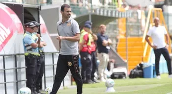 Técnico João Gião demitido do Nacional ao fim de quatro jogos
