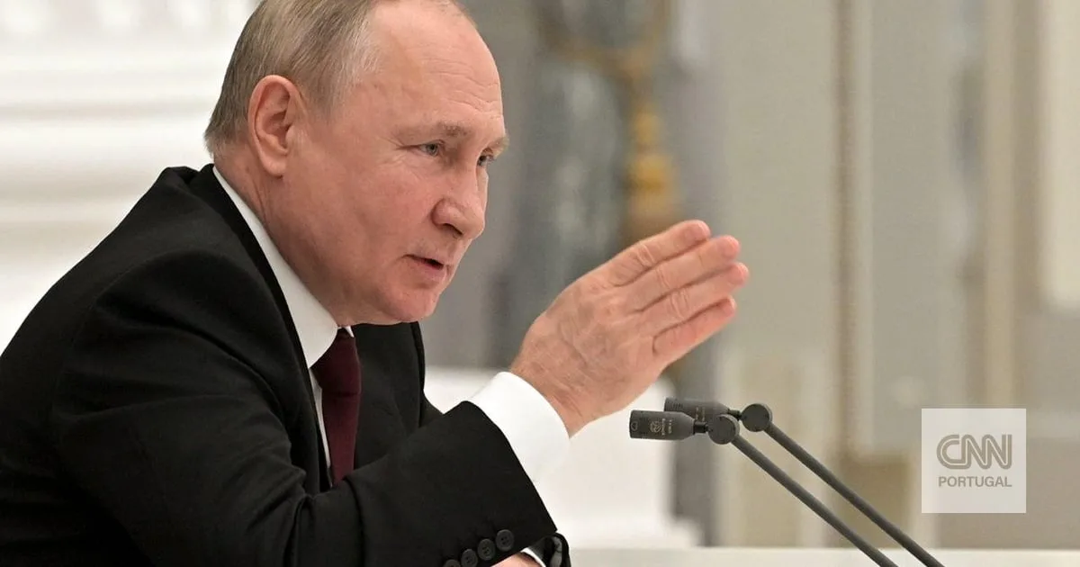 Ameaça de drones obriga Putin a mudar o local de um importante encontro à última hora
